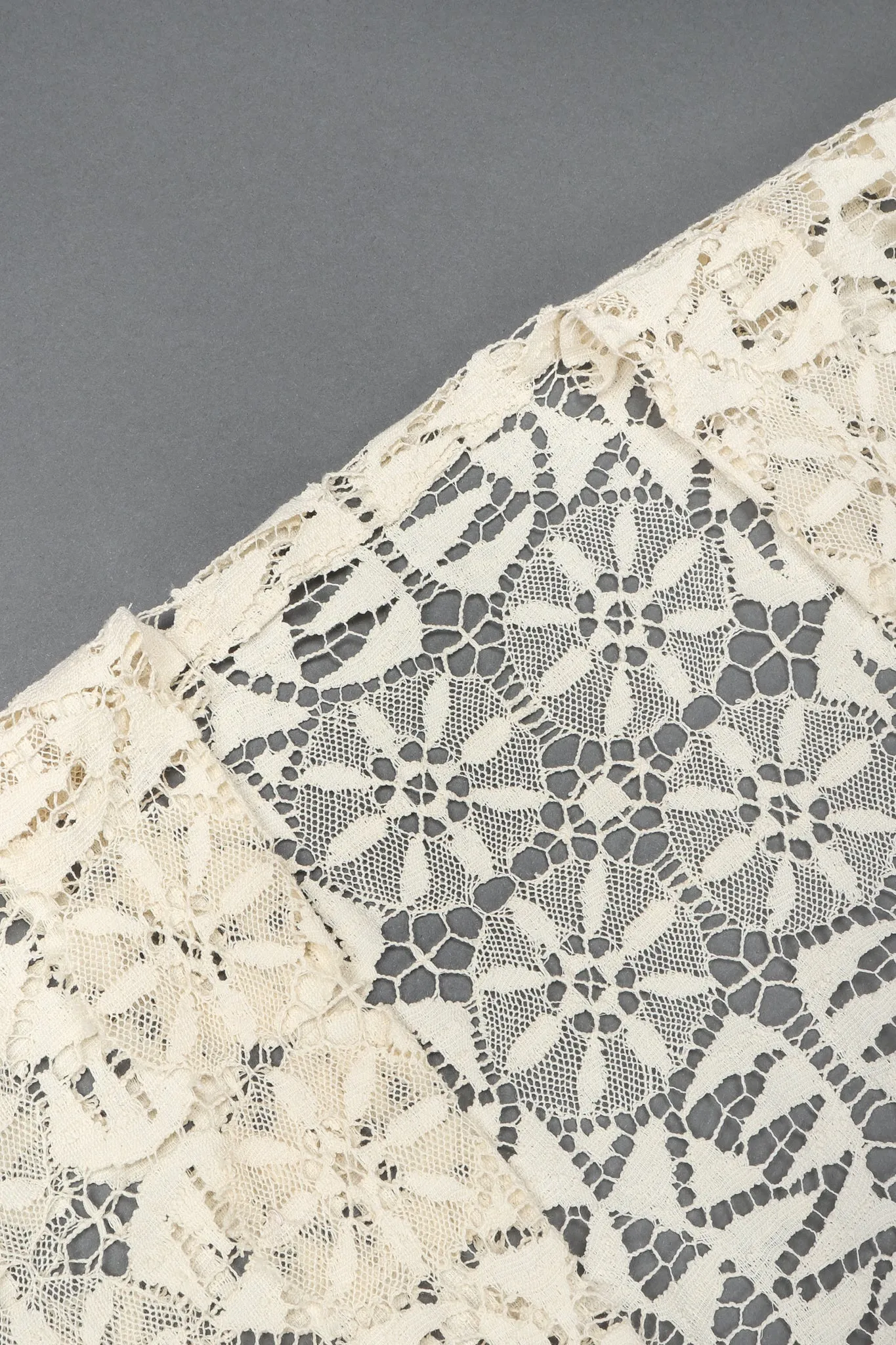 Bobbin Lace Kimono Robe