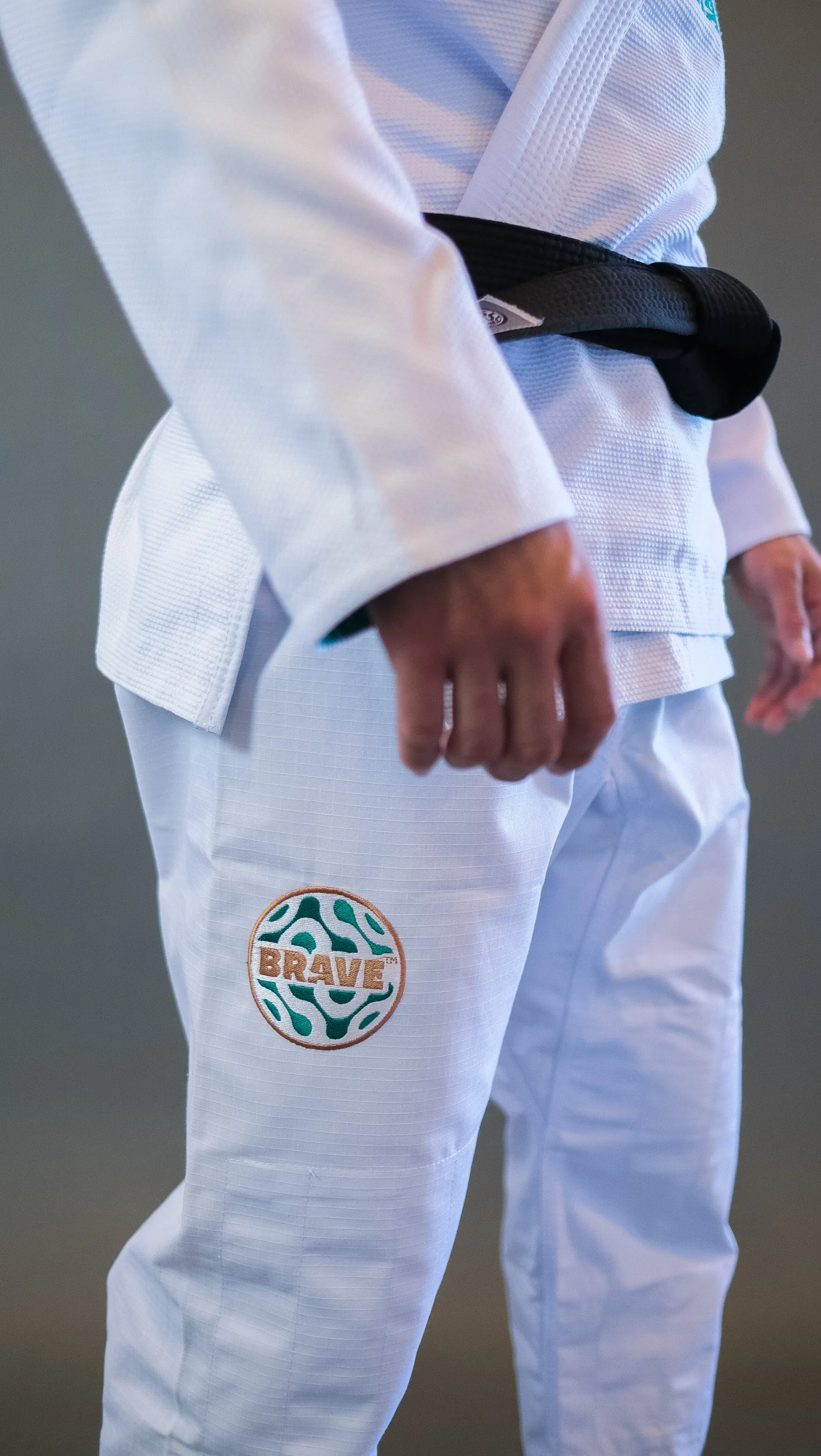 Brave Be Water Gi – White