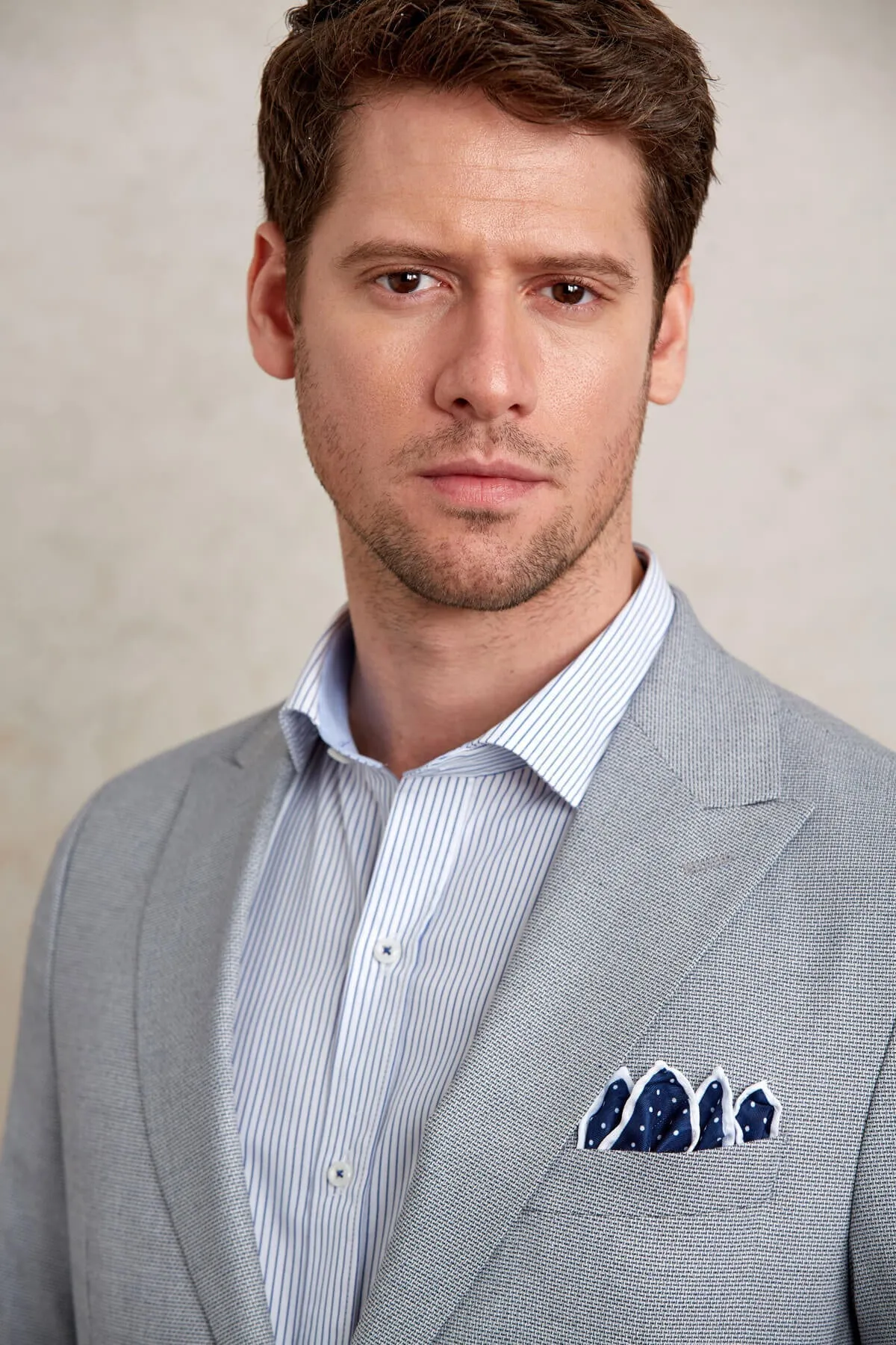 Comfort Fit Peak Lapel Light Gray Casual Blazer
