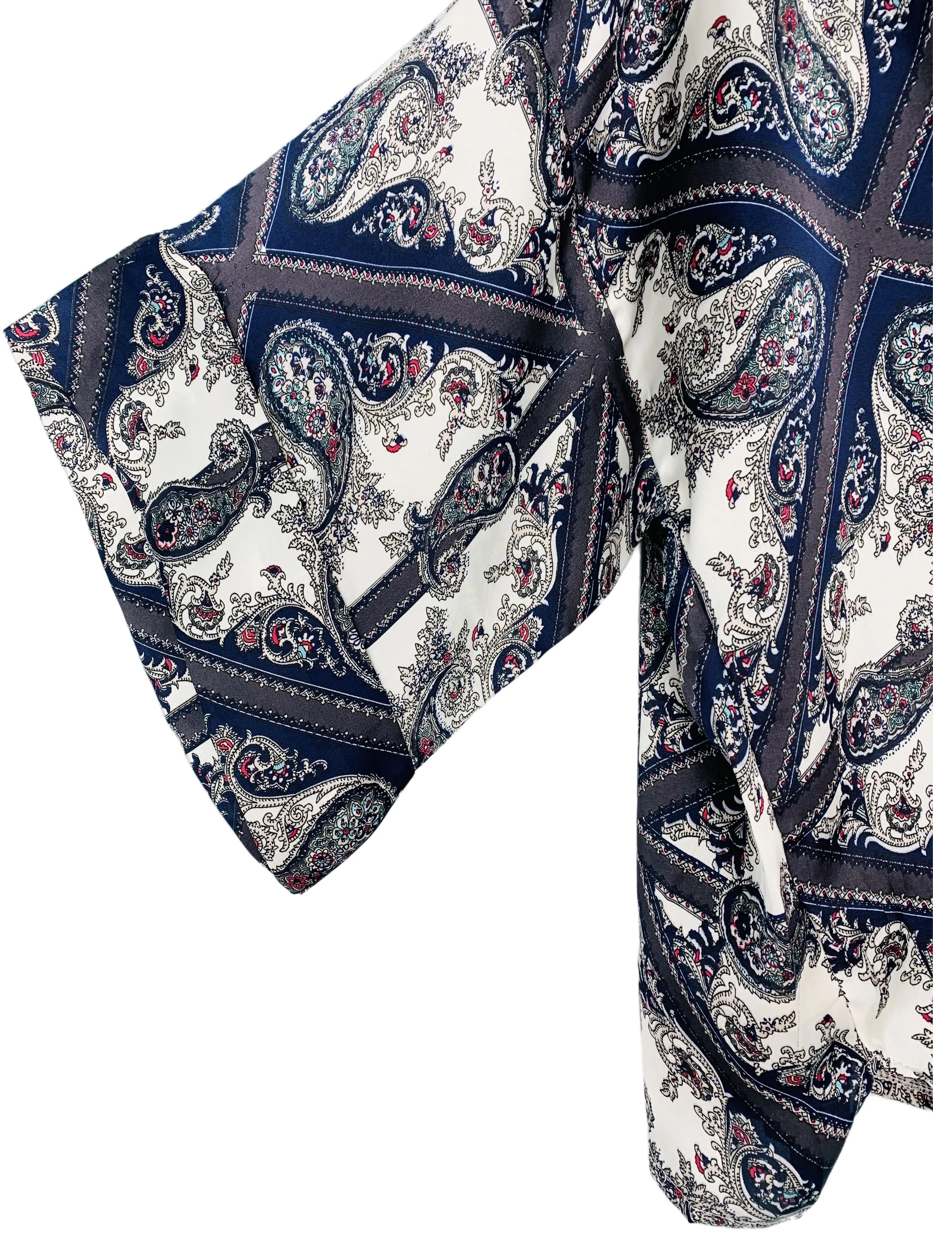 JC083378-2 Grey-Navy Paisley Sleeve-Detailed Short Kimono