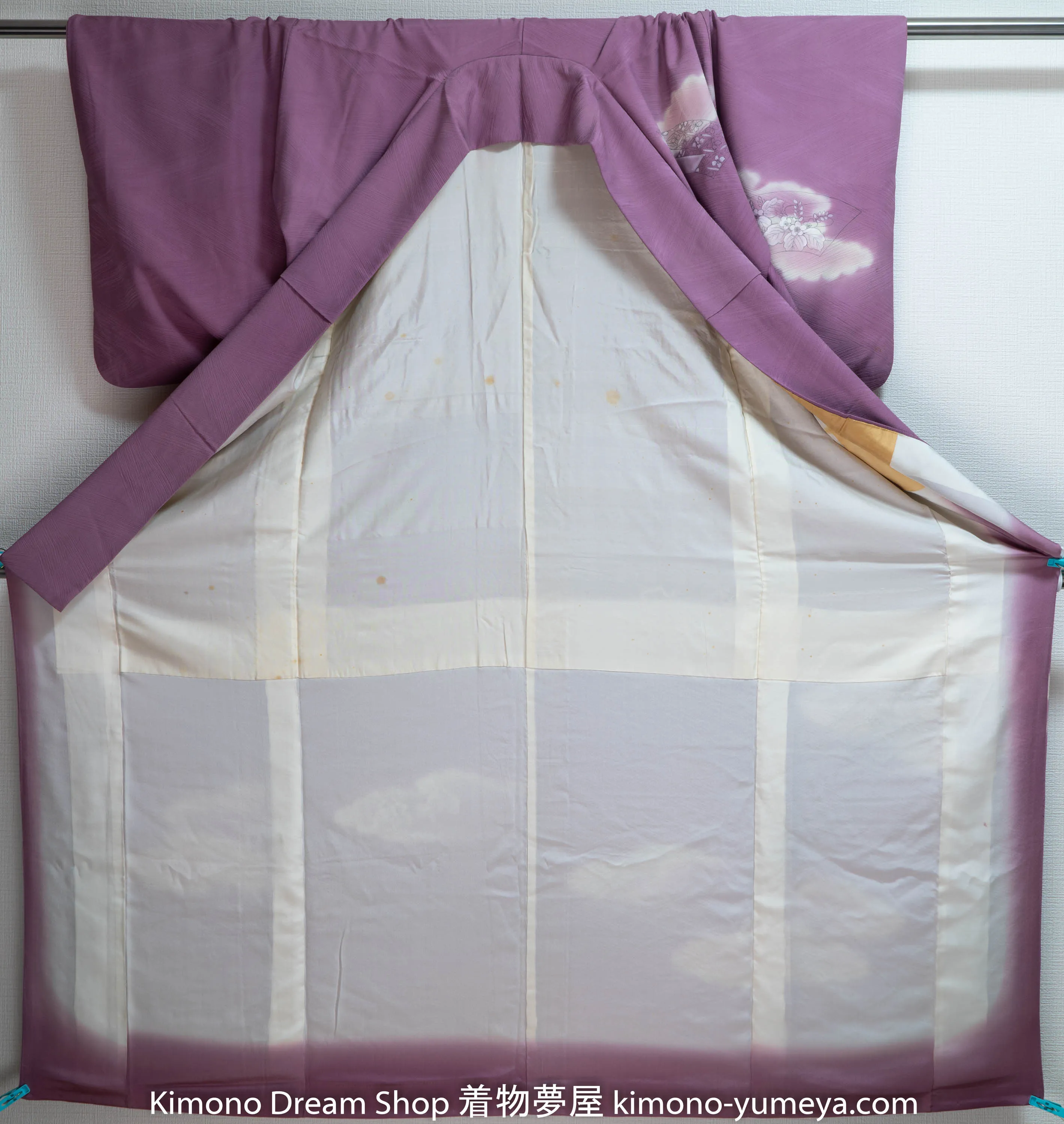 Purple Silk Japanese Houmongi - Clouds Fans with Hand-Drawn Lines - Background Diamond Pattern