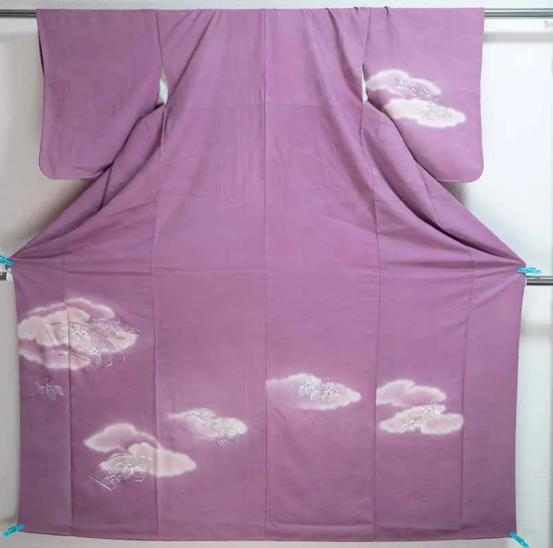 Purple Silk Japanese Houmongi - Clouds Fans with Hand-Drawn Lines - Background Diamond Pattern