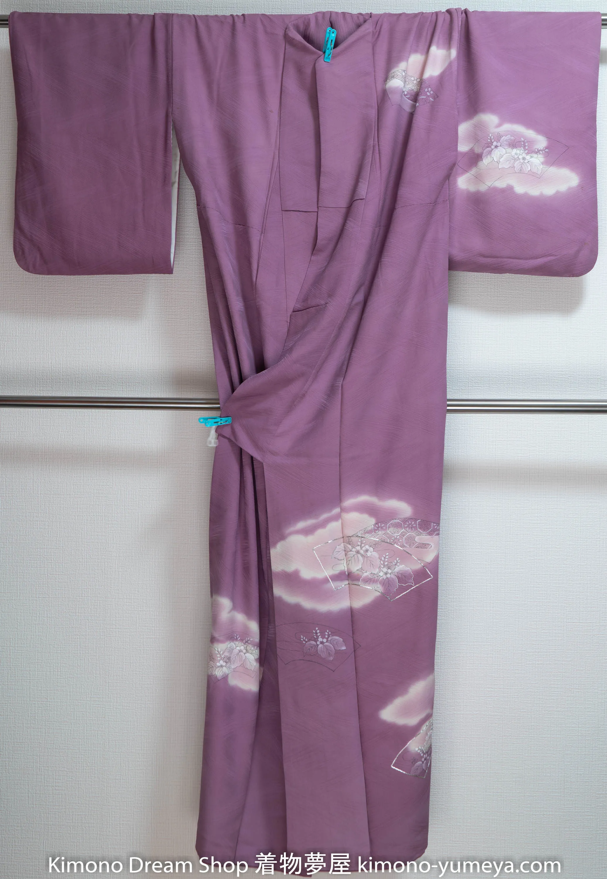 Purple Silk Japanese Houmongi - Clouds Fans with Hand-Drawn Lines - Background Diamond Pattern