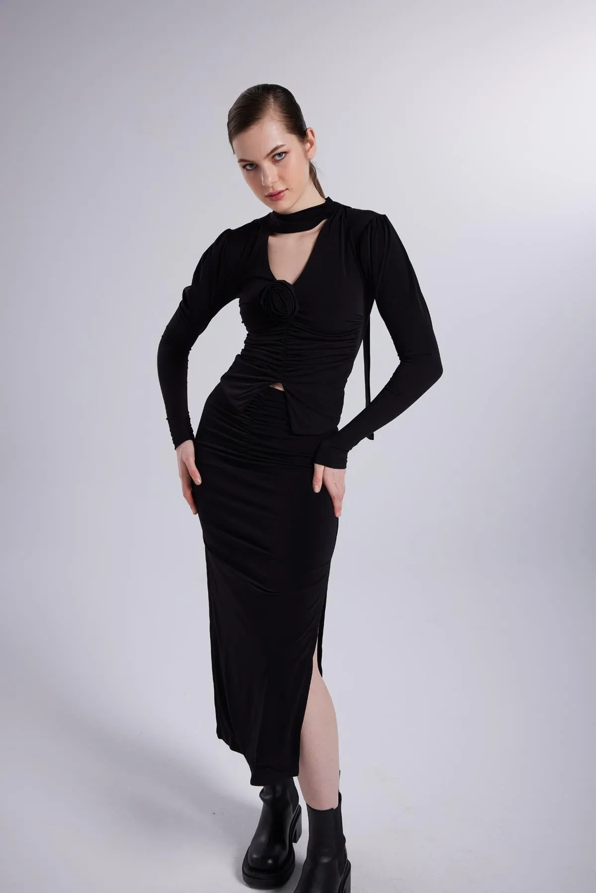 Serre Deep Slit Skirt Black