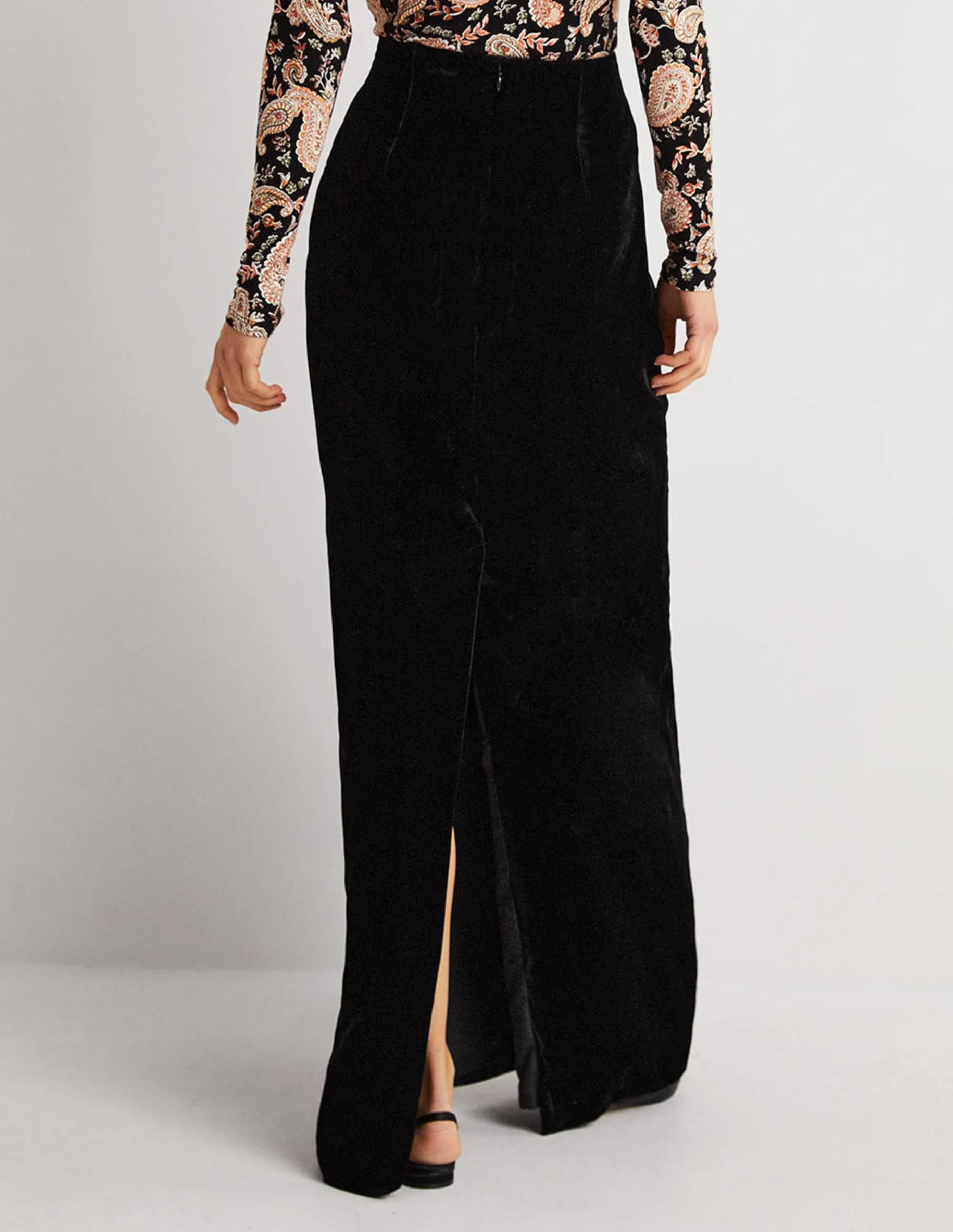 Velvet Party Maxi Skirt-Black
